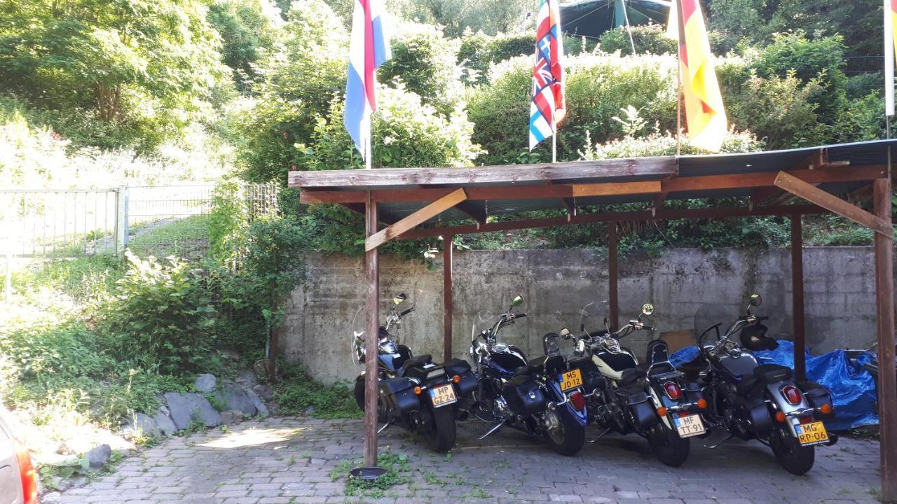 Haus Am Dekernbach Bed & Breakfast Cochem Ngoại thất bức ảnh