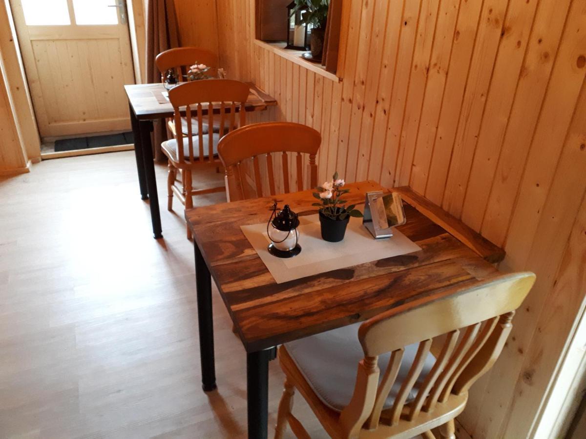Haus Am Dekernbach Bed & Breakfast Cochem Ngoại thất bức ảnh